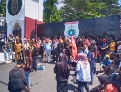 Keluarga Besar PUS Meminta Pejabat Gubernur Sulbar Copot Kadis Pendidikan Sulbar.