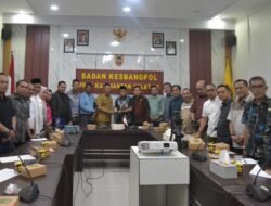 DPRD Provinsi Sulbar Kuker ke Kantor Kesbangpol dan BPKAD Provinsi Kalsel