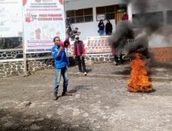 Rektor Tidak Becus Kelolah Kampus , Aliansi mahasiswa Internal Demo Kampus Unimaju.