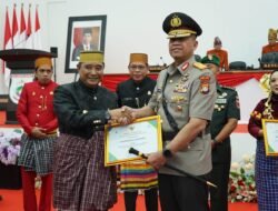 Kapolda Hadiri Rapat Paripurna Istimewa Puncak HUT ke 20 Provinsi Sulawesi Barat.