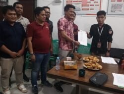 Calon Bupati Mamuju nomor urut 1 dilaporkan ke Bawaslu Mamuju