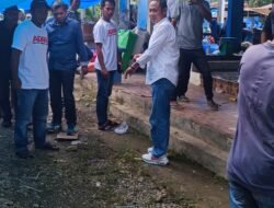 Calon Bupati Mamuju Ado Mas’ud Mengunjungi Pasar Campaloga
