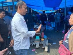 Calon Bupati Mamuju Ado Mas’ud  Blusukan Ke Pasar Kabe Di Desa leling Barat