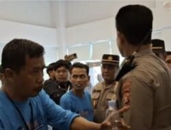 KPU Mateng Tak Sanggup Menyampaikan Wartawan Di Podium Konferensi Pers, Tim Penduduk Kandidat Menilai KPU Gagal