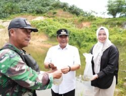 Tebar Benih Nila di Tobadak, Ketua DPRD dan PJ.Gubernur Sulbar Tanamkan Pondasi Kuat Untuk Kemajuan Sulbar Kedepan