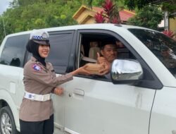 Takjil dan Tips Aman Berkendara Jadi Inovasi Ditlantas Polda Sulbar Meriahkan Ramadhan