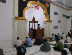 Lancarkan Safari Ramadhan, Polda Sulbar Berikan Sentuhan Dakwah di Masjid Sitti Aisyah Kalukku