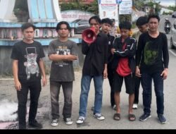 ASOSIASI MAHASISWA MANAKARRA GELAR AKSI PRAKONDISI JELANG KEDATANGAN MENKO PANGAN ZULKIFLI HASAN